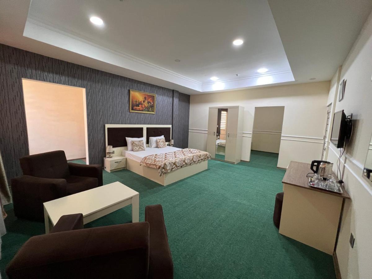 Center Khagani Hotel Баку Екстер'єр фото