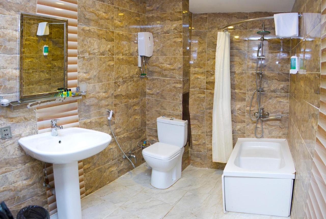 Center Khagani Hotel Баку Екстер'єр фото